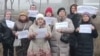 "Переходим в режим депортаций". У жителей оккупированных областей Украины начали массово проверять российские паспорта